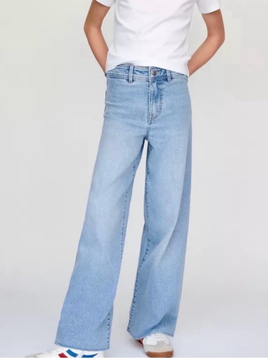 Zara Other - Zara Girl New Marine Fit Wide Leg Jeans in Light Blue wash
NWT